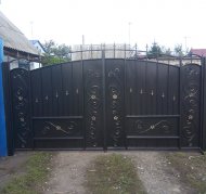 Ворота КВ4А в Тележенке